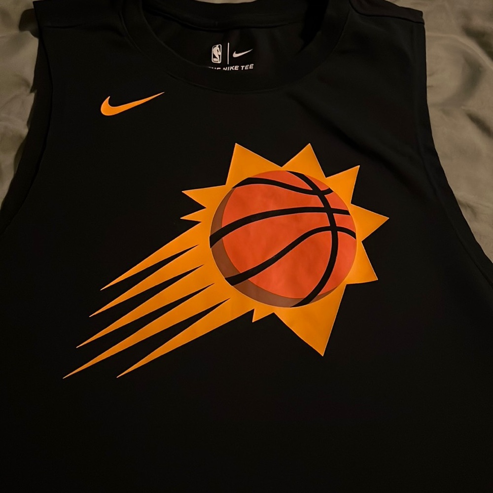 Nike women’s basketball muscle shirt